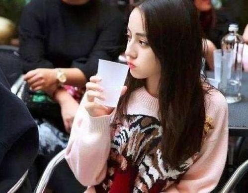 娱乐吃瓜酱喝水哥是谁,网络红人的崛起之路